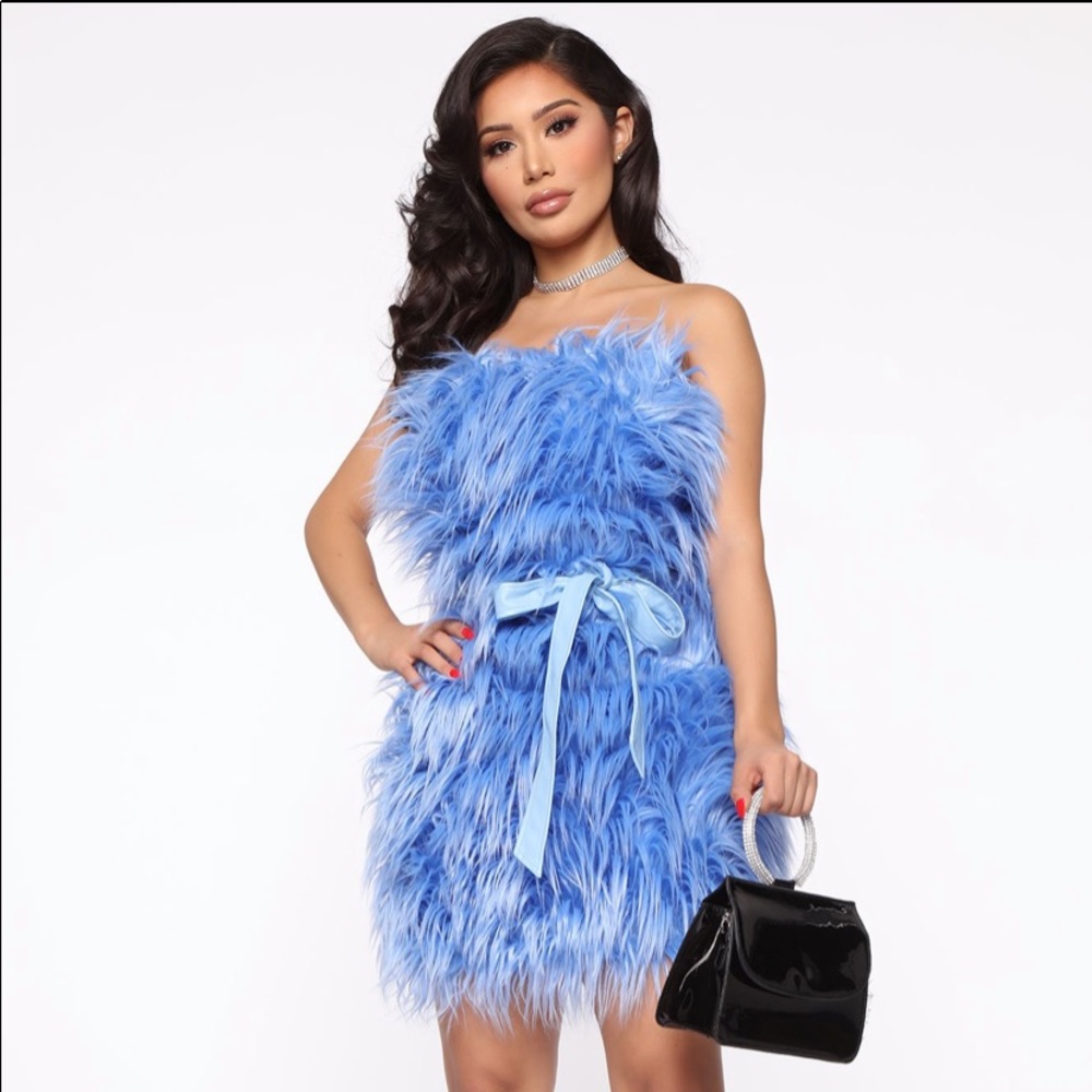 Dress - Picture 3 of 4